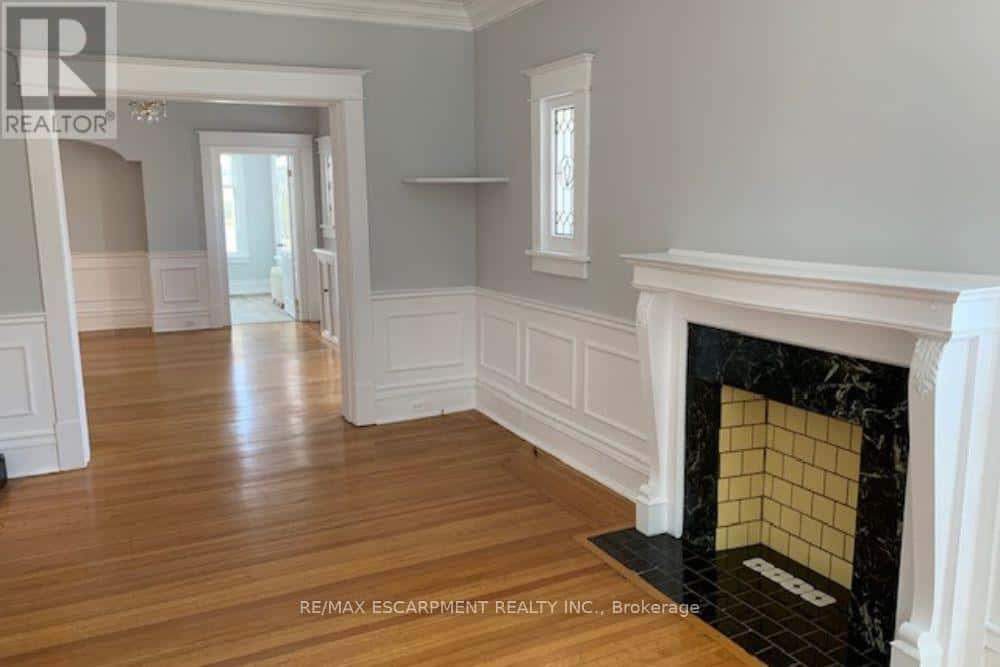 1 - 2 UNDERMOUNT AVENUE — Hamilton (Kirkendall), Ontario - Photo 5 of 11