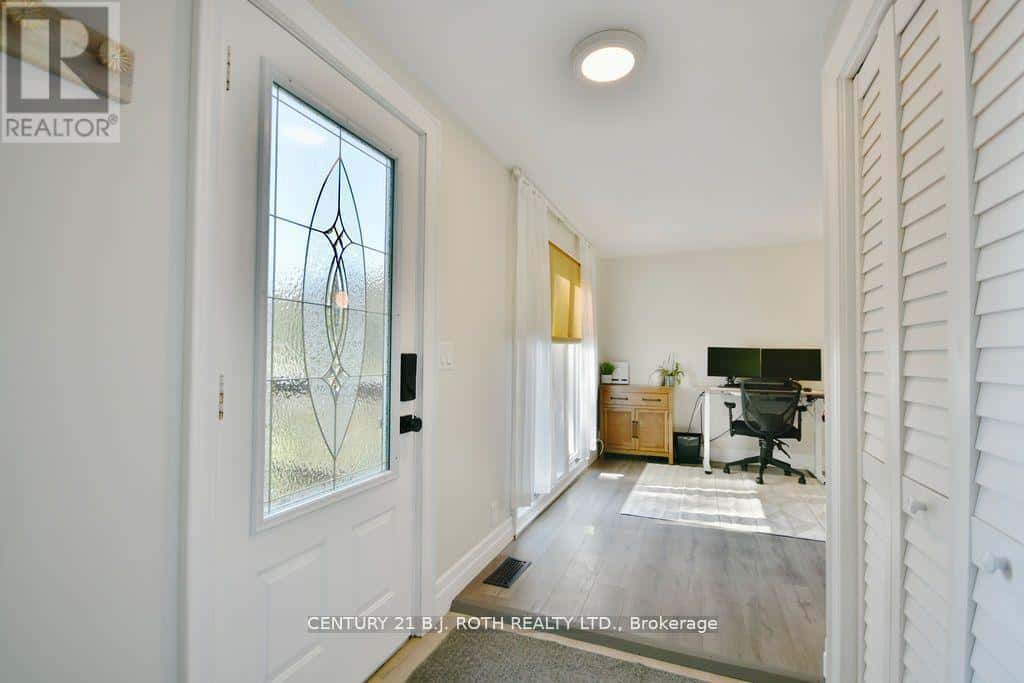 1691 4TH LINE N — Oro-Medonte (Edgar), Ontario - Photo 5 of 40