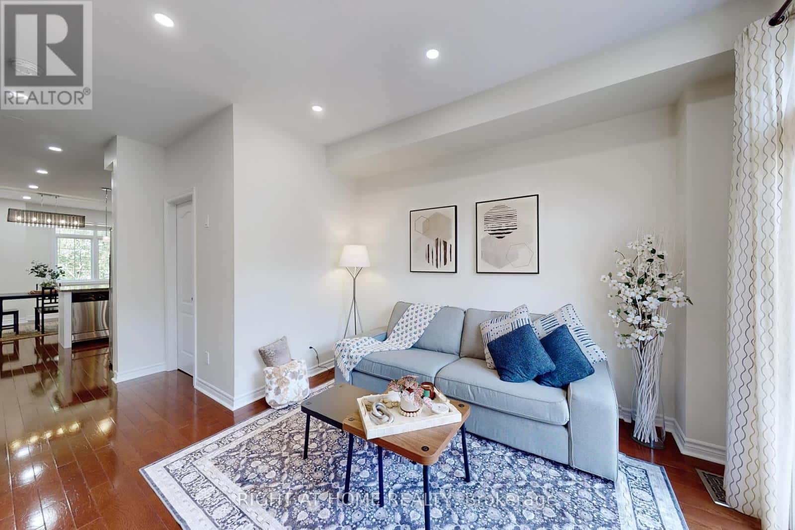 2359 LEPAGE COMMON — Burlington (Freeman), Ontario - Photo 3 of 38