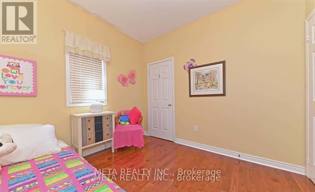 UPPER - 138 VAN SCOTT DRIVE N — Brampton (Northwest Sandalwood Parkway), Ontario - Photo 2 of 30