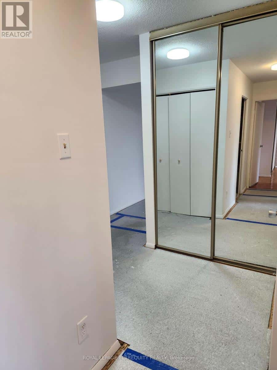 202 - 30 SUNRISE AVENUE — Toronto (Victoria Village), Ontario - Photo 5 of 23