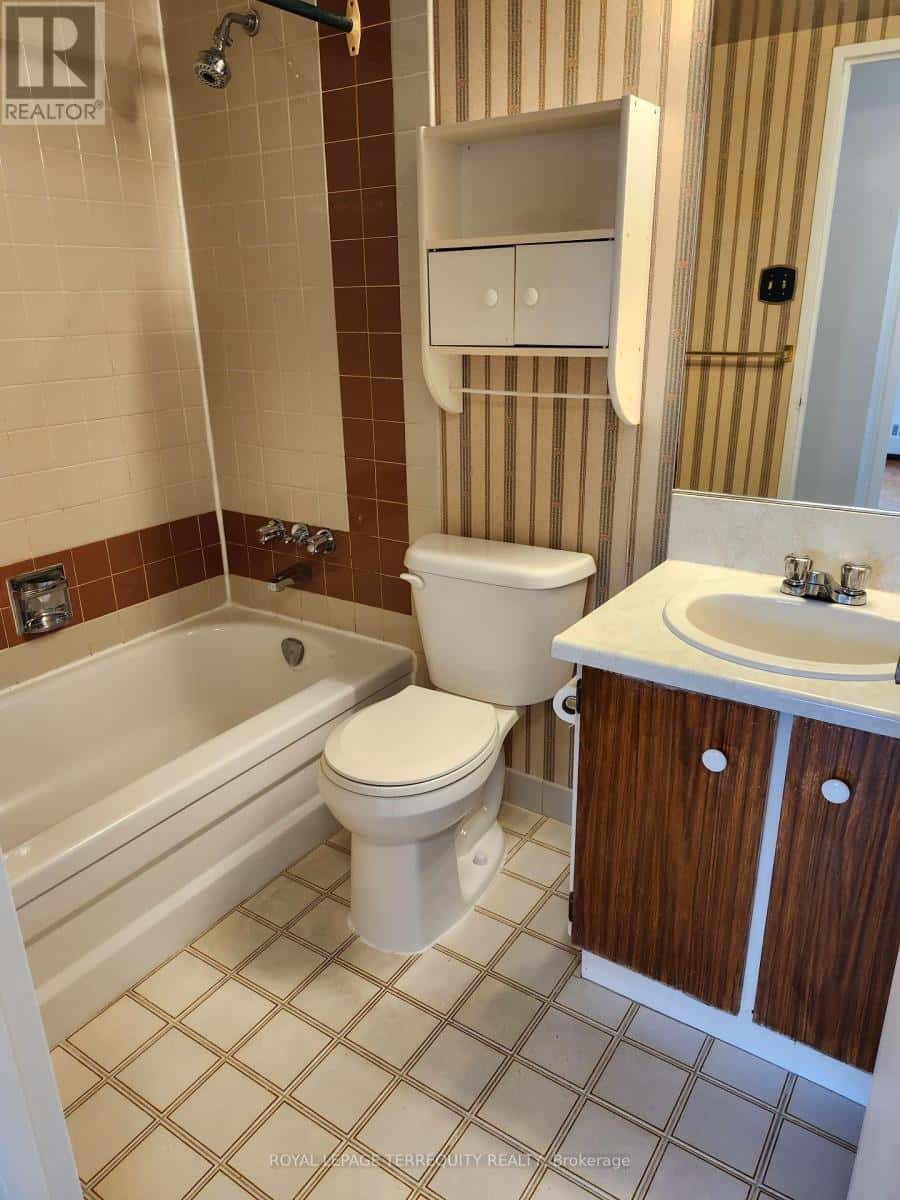 202 - 30 SUNRISE AVENUE — Toronto (Victoria Village), Ontario - Photo 3 of 23