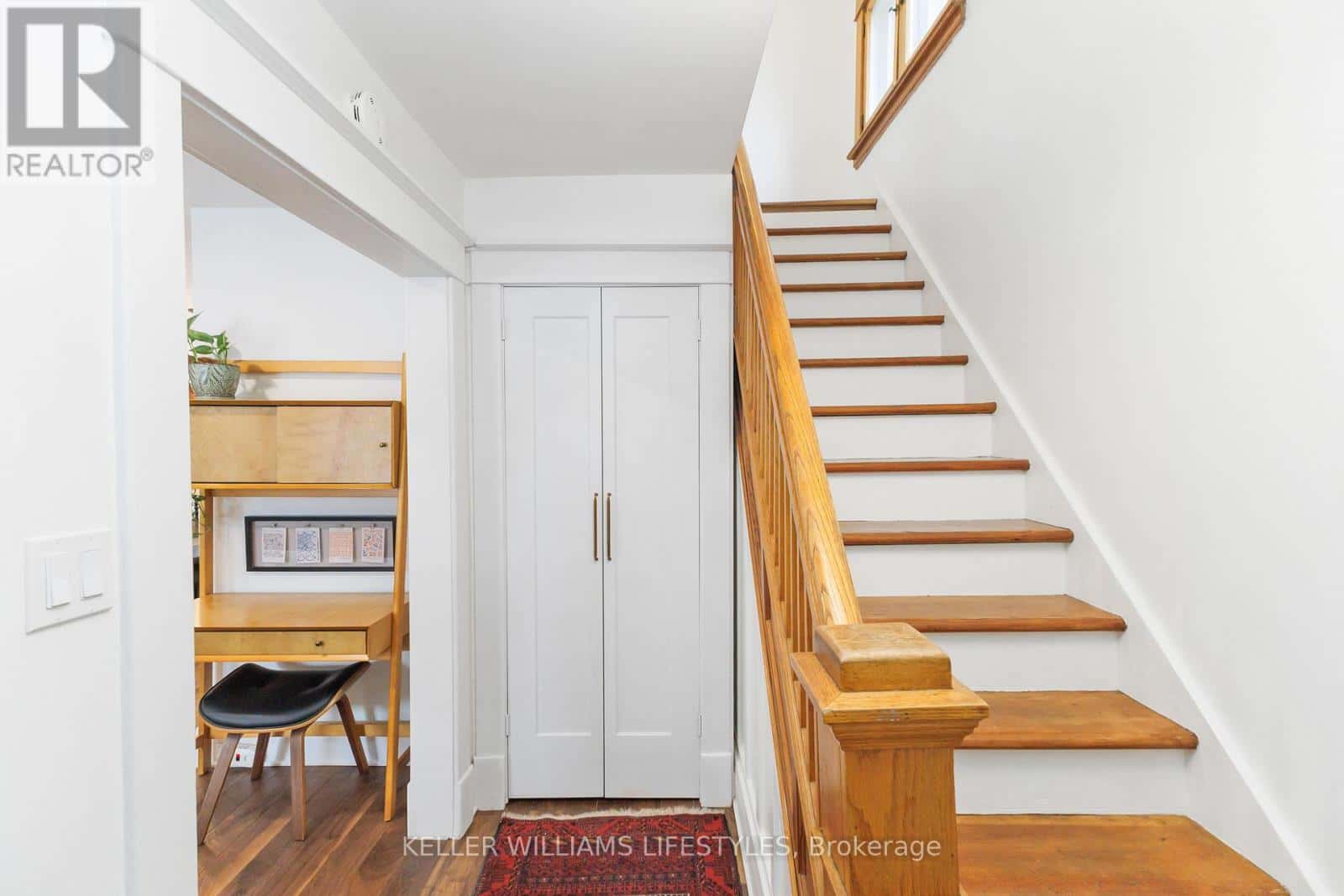 210 WINDSOR AVENUE — London South (South F), Ontario - Photo 2 of 49