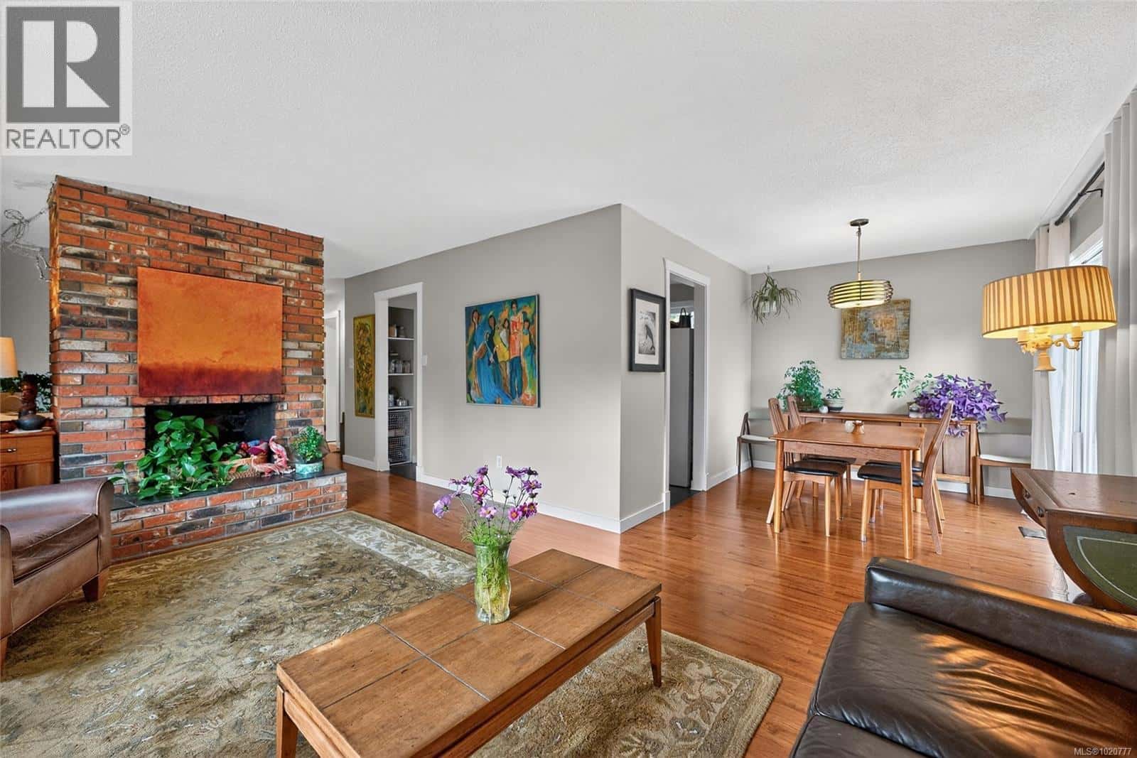 7330 Millard Dr — Lantzville, British Columbia - Photo 3 of 55