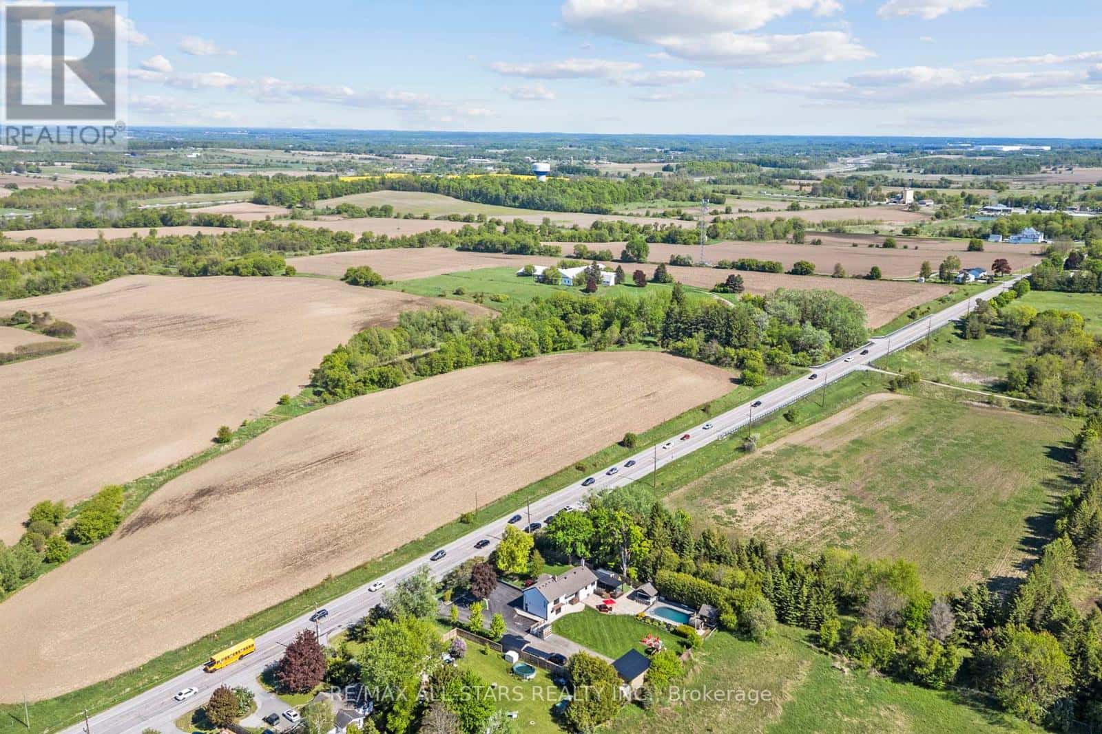 21002 LESLIE STREET — East Gwillimbury, Ontario - Photo 5 of 49