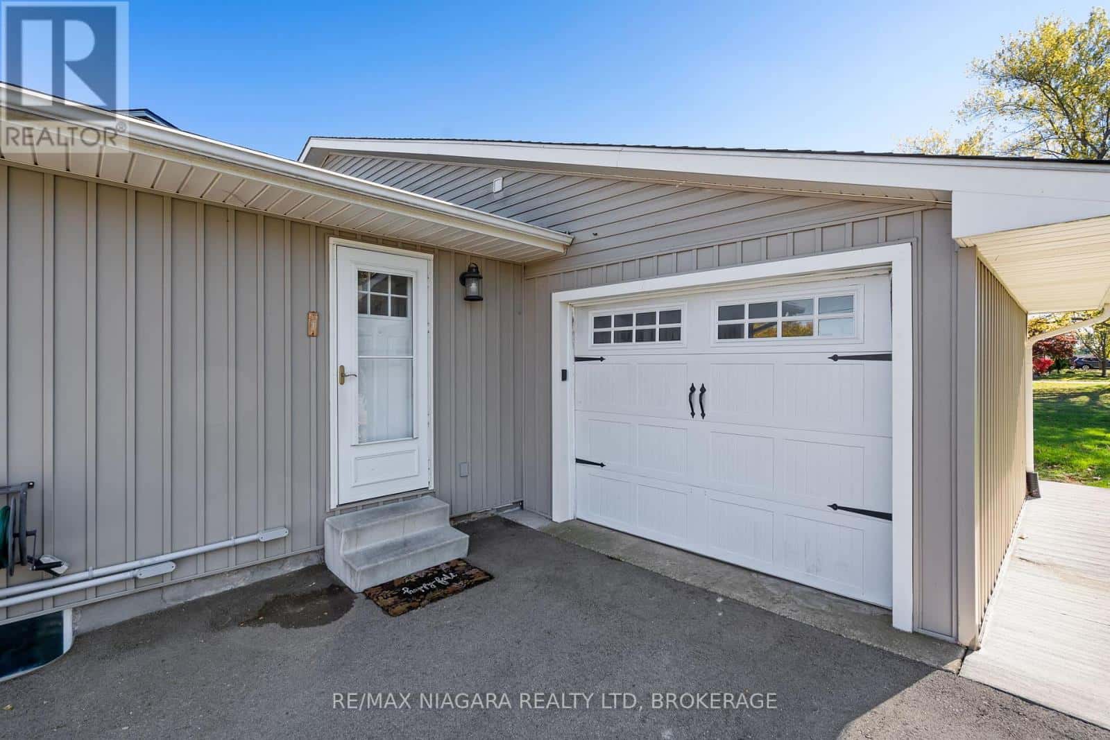 3465 EAST MAIN STREET — Fort Erie (Stevensville), Ontario - Photo 4 of 46