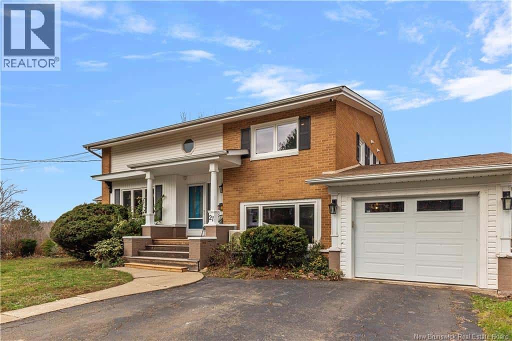 27 Montclair Avenue — Moncton, New Brunswick - Photo 3 of 49