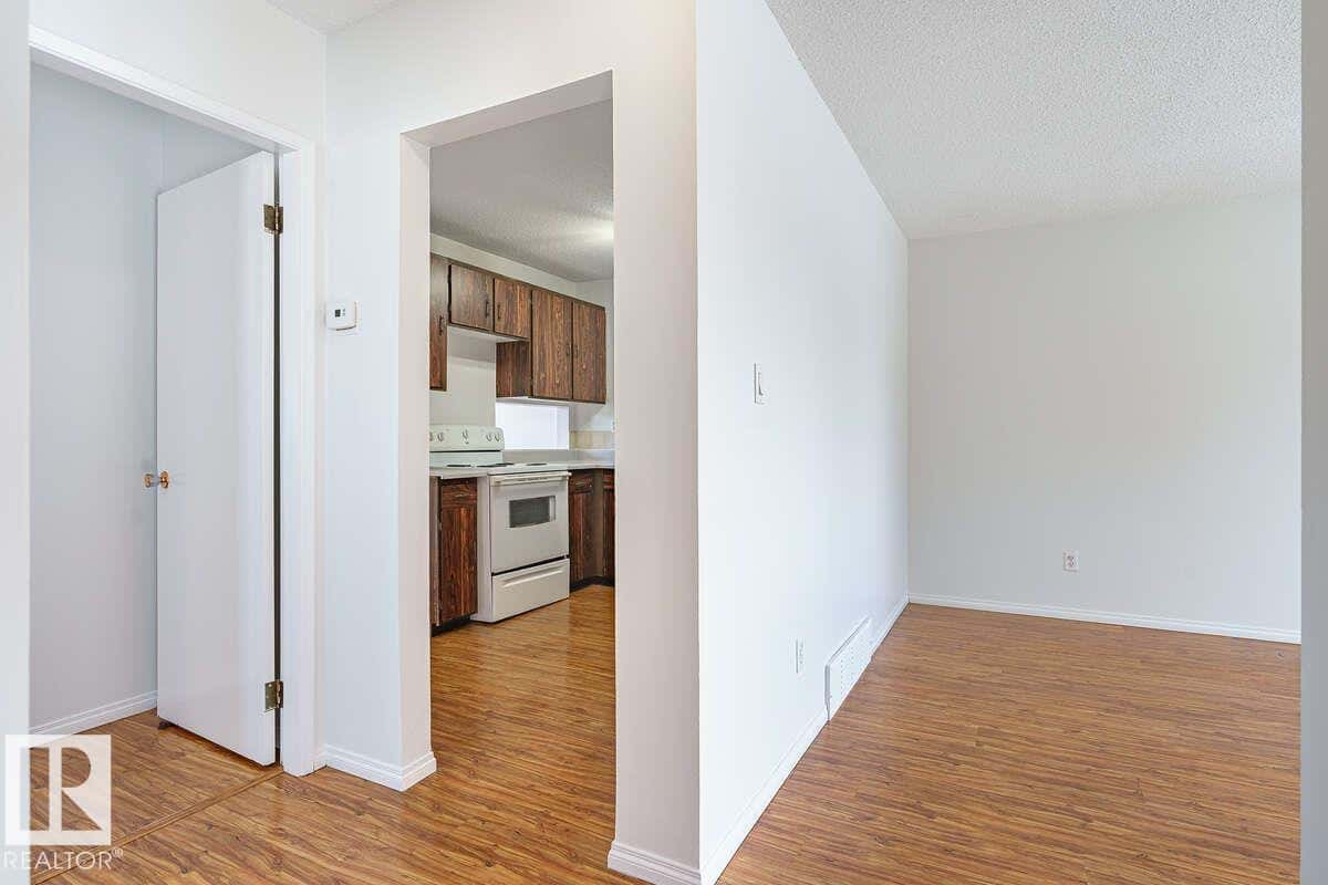 5321 52 ST — Thorsby, Alberta - Photo 5 of 42