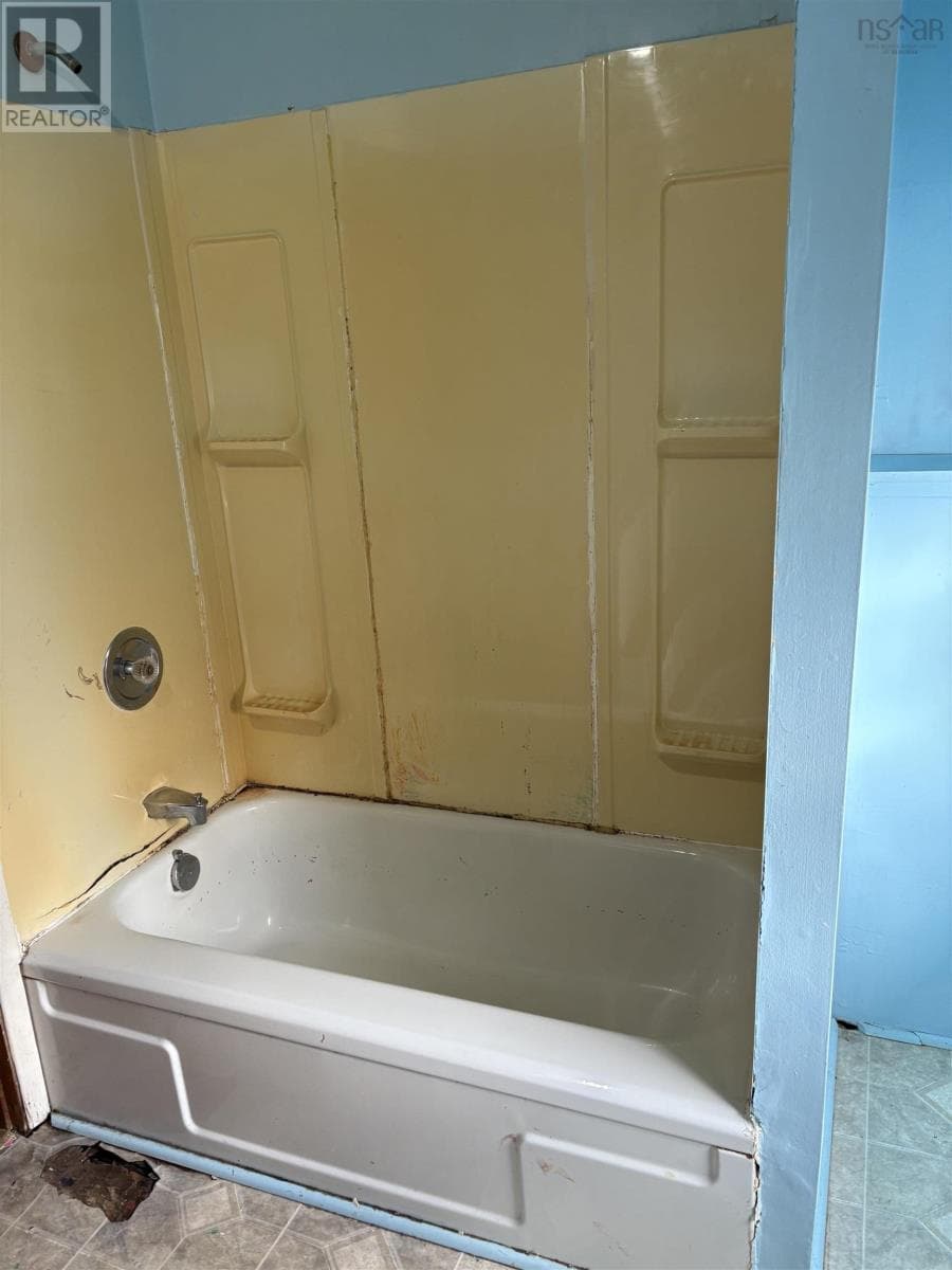 343 Ninth Street — New Waterford, Nova Scotia - Main photo