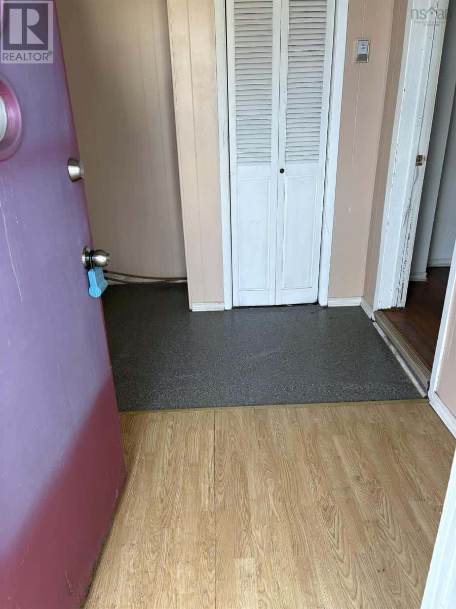 343 Ninth Street — New Waterford, Nova Scotia - Photo 3 of 19