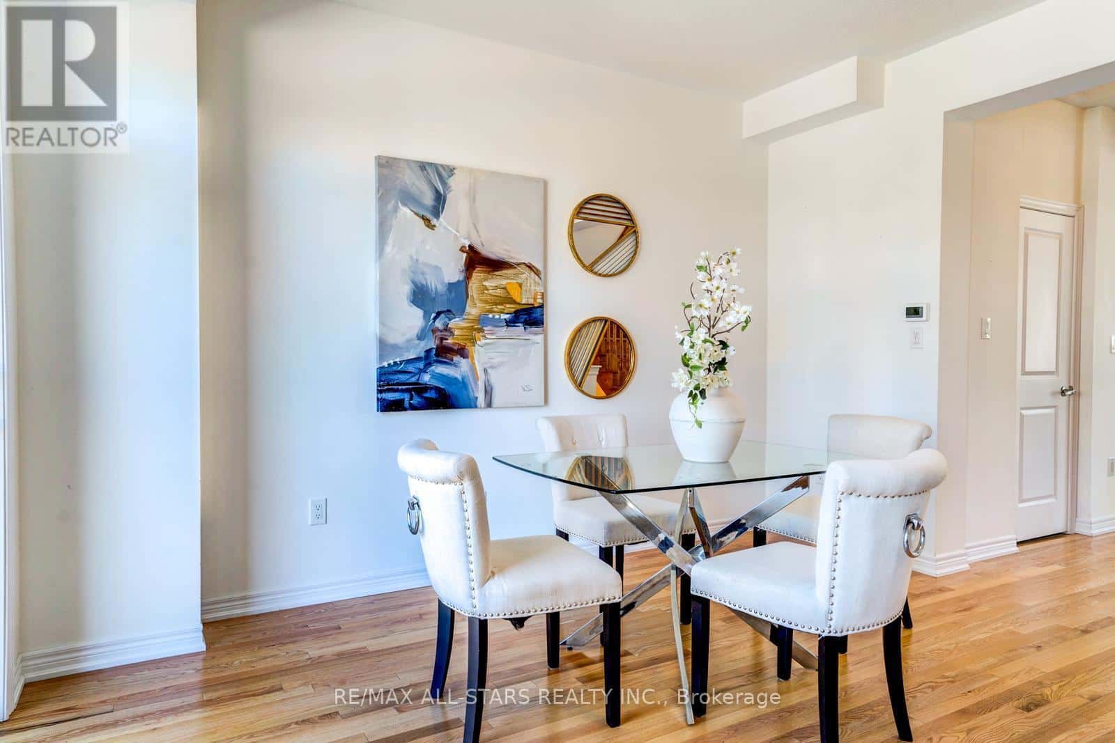 41 STEAMBOAT WAY — Whitby (Port Whitby), Ontario - Photo 5 of 45