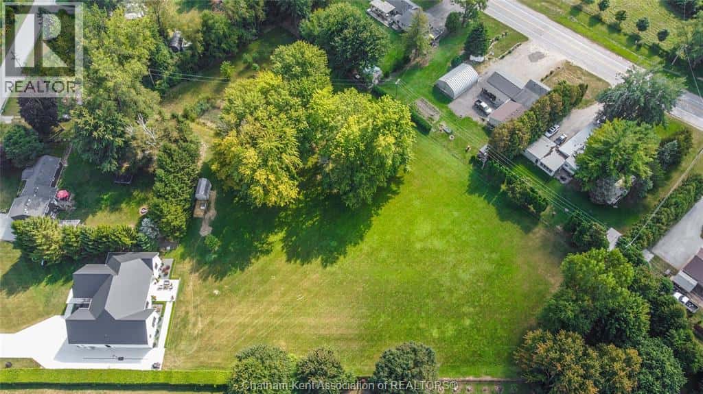 23636 ZONE ROAD 1 ... — Thamesville, Ontario - Photo 2 of 46