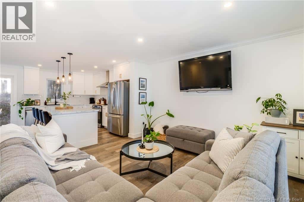 208 Crocks Point Street — Keswick Ridge, New Brunswick - Photo 4 of 35