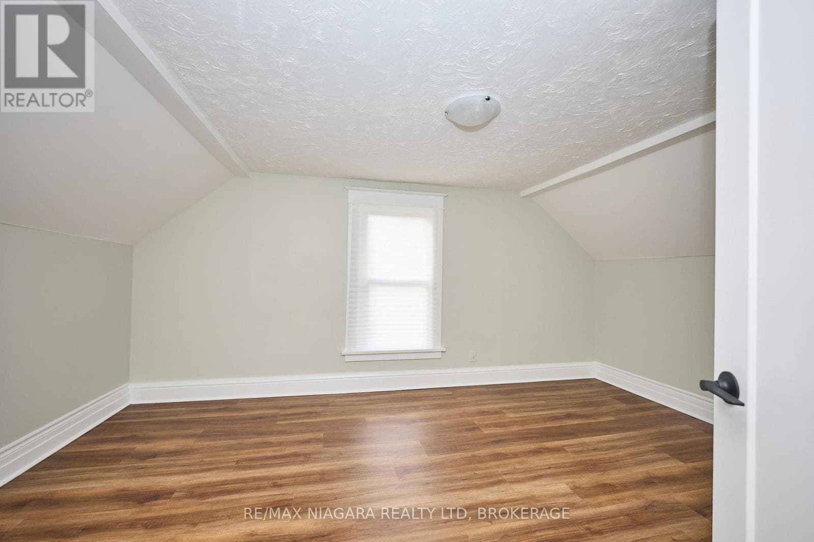 5006 MORRISON STREET — Niagara Falls (Cherrywood), Ontario - Main photo