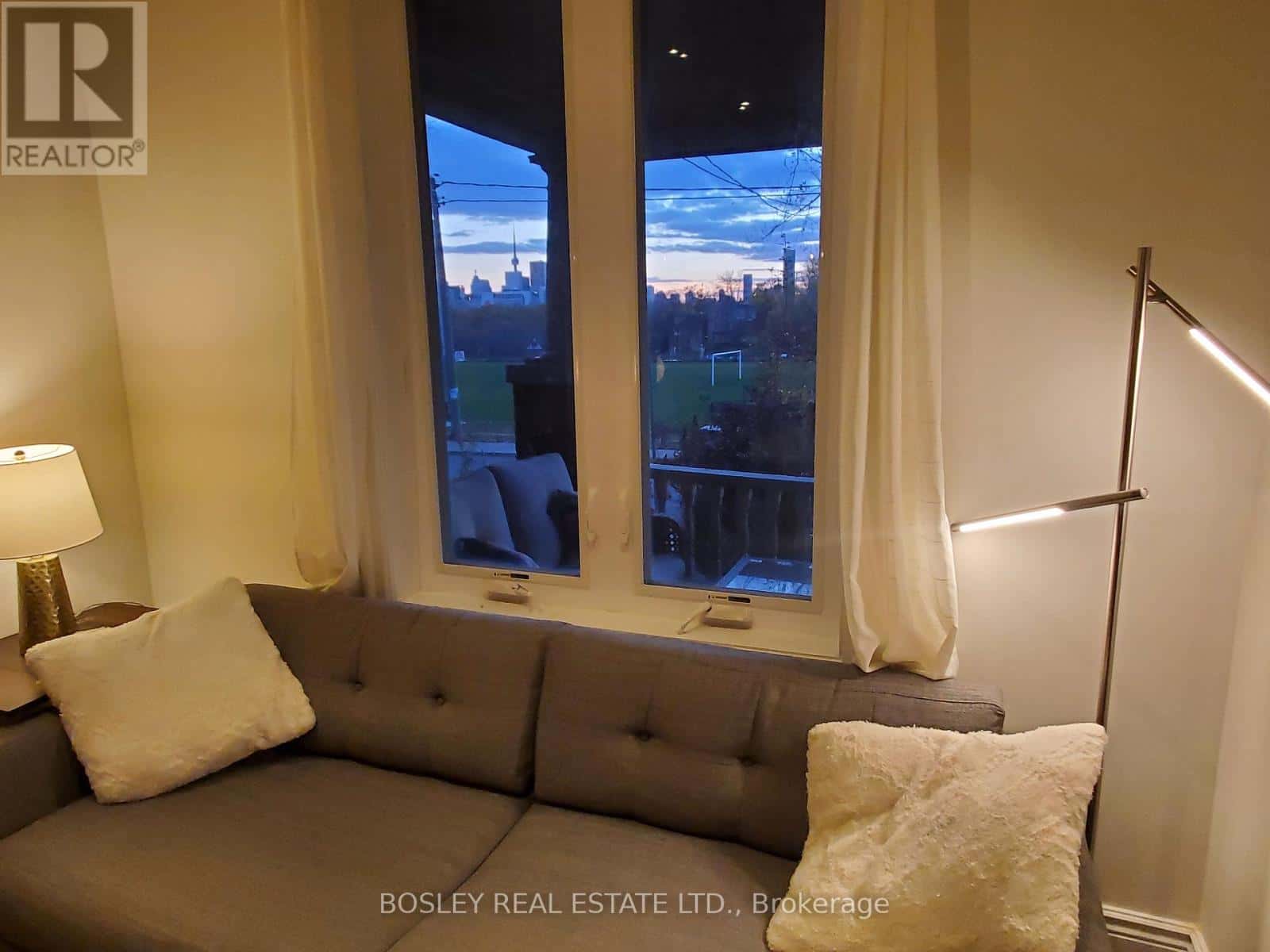 597 CARLAW AVENUE — Toronto (North Riverdale), Ontario - Photo 2 of 32