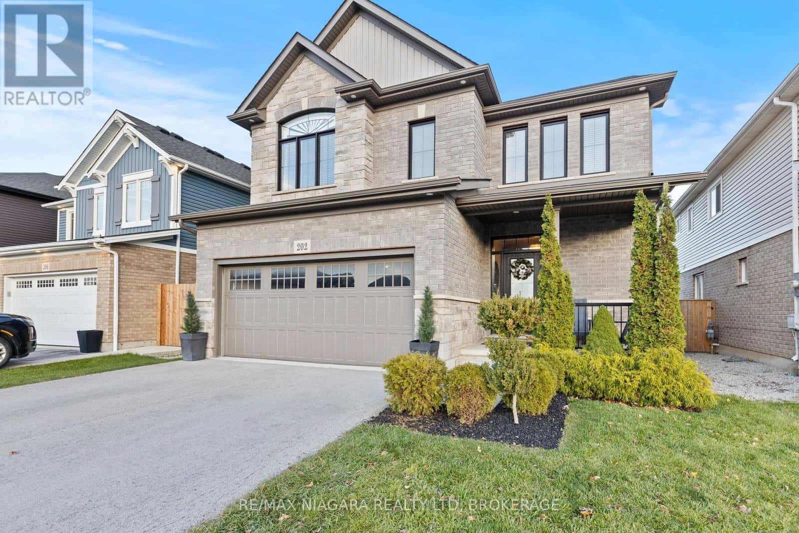 202 SOUTH PELHAM ROAD — Welland (Coyle Creek), Ontario - Photo 4 of 42