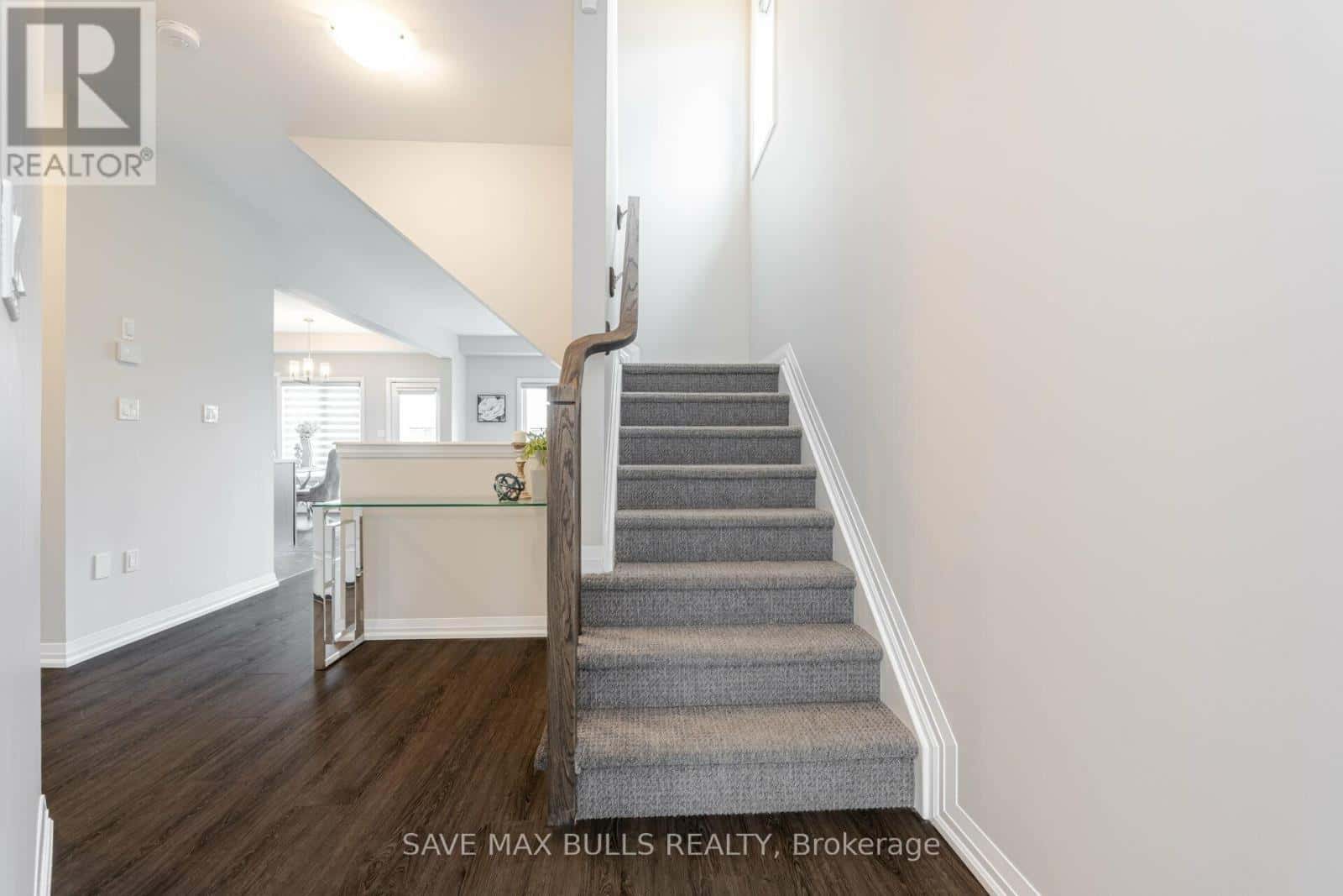 7381 MATTEO DRIVE — Niagara Falls (Brown), Ontario - Photo 2 of 41