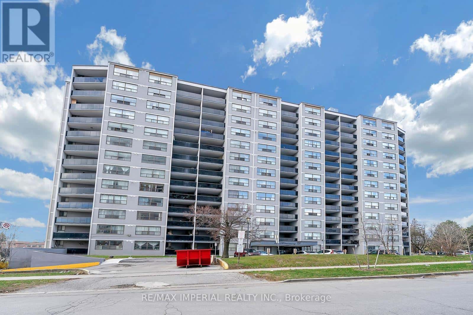 PH12 - 10 TOBERMORY DRIVE — Toronto (Black Creek), Ontario - Photo 2 of 36