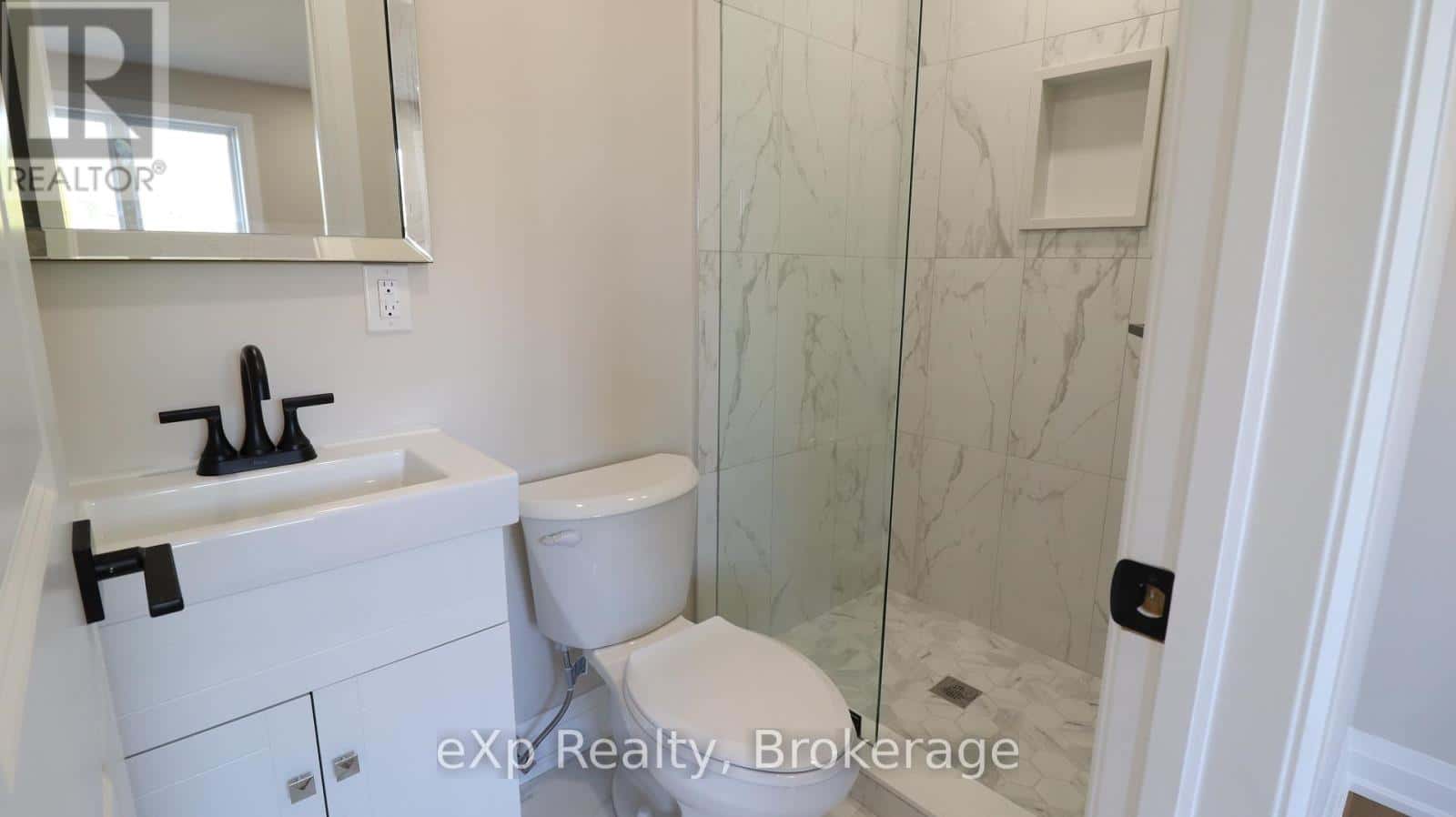 3B - 875 MILLWOOD ROAD — Toronto (Leaside), Ontario - Photo 5 of 20