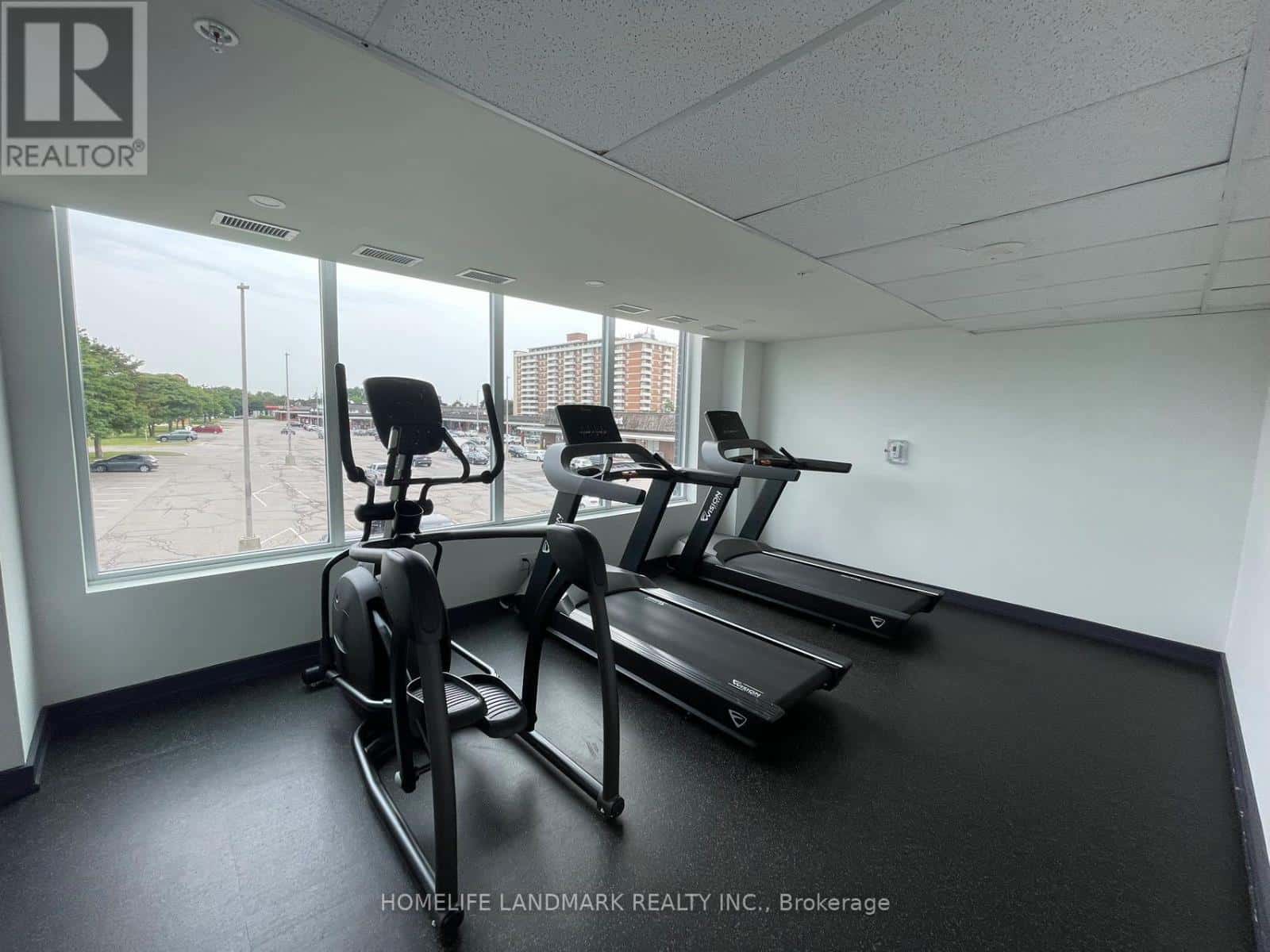 601 - 3237 BAYVIEW AVENUE — Toronto (Bayview Woods-Steeles), Ontario - Photo 3 of 12