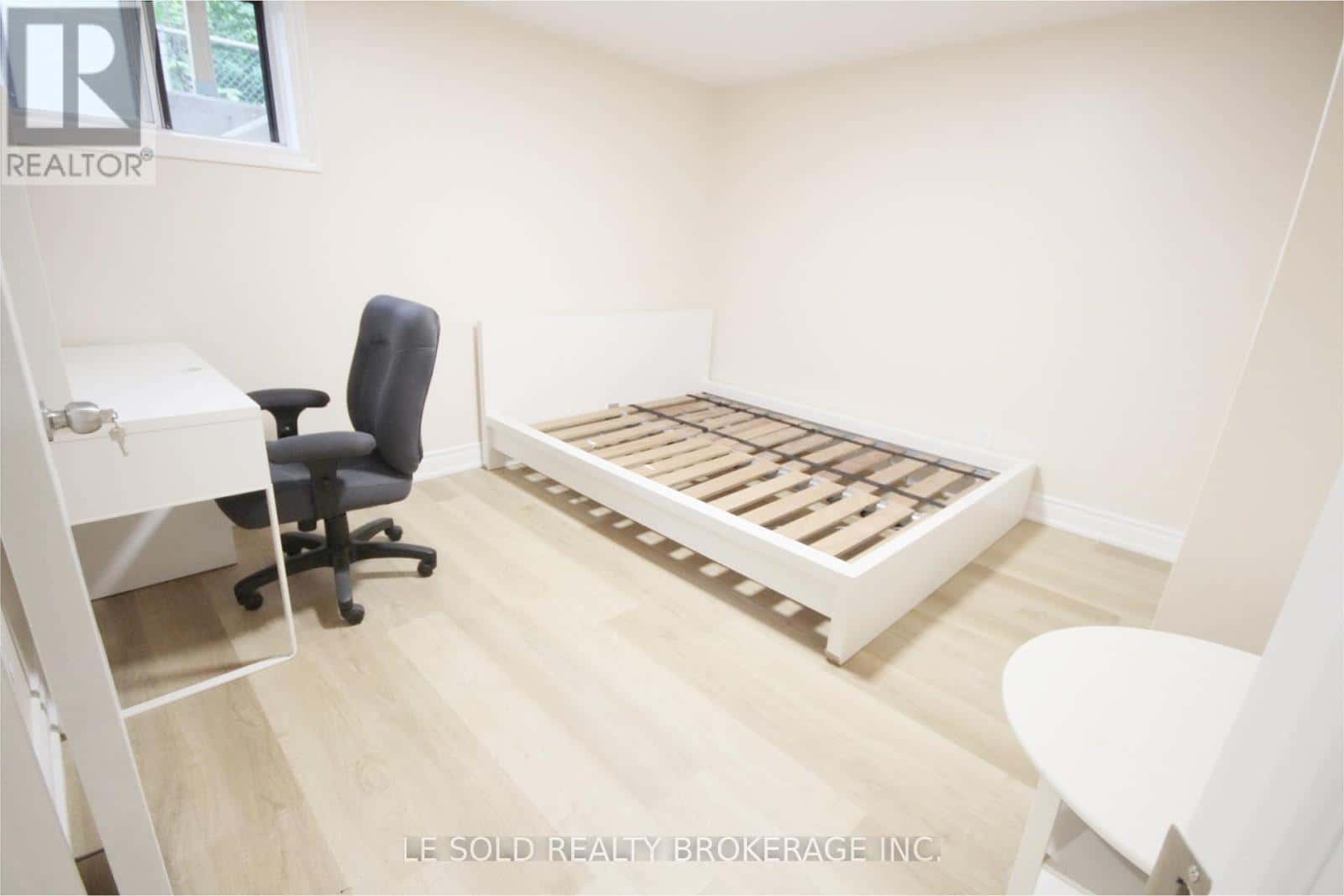 BSMT - 362 HOLLYBERRY TRAIL — Toronto (Hillcrest Village), Ontario - Photo 4 of 12