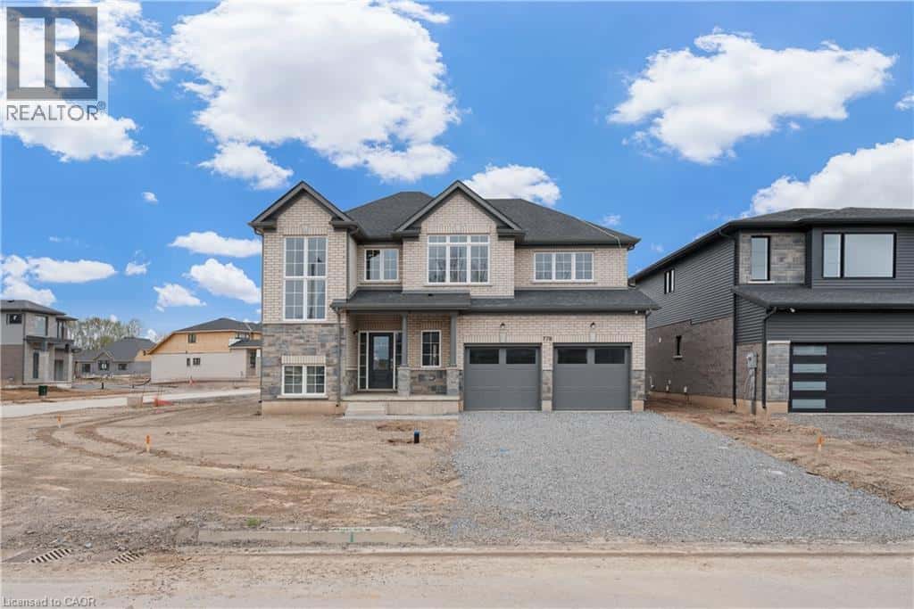 778 BRADFORD Avenue — Fort Erie, Ontario - Photo 2 of 45