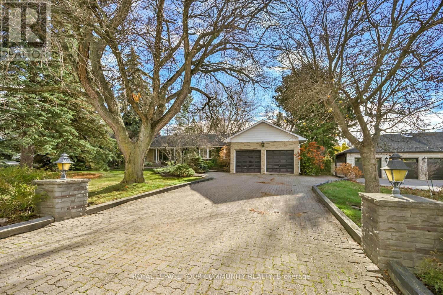 23 DENHAM DRIVE S — Richmond Hill (South Richvale), Ontario - Main photo