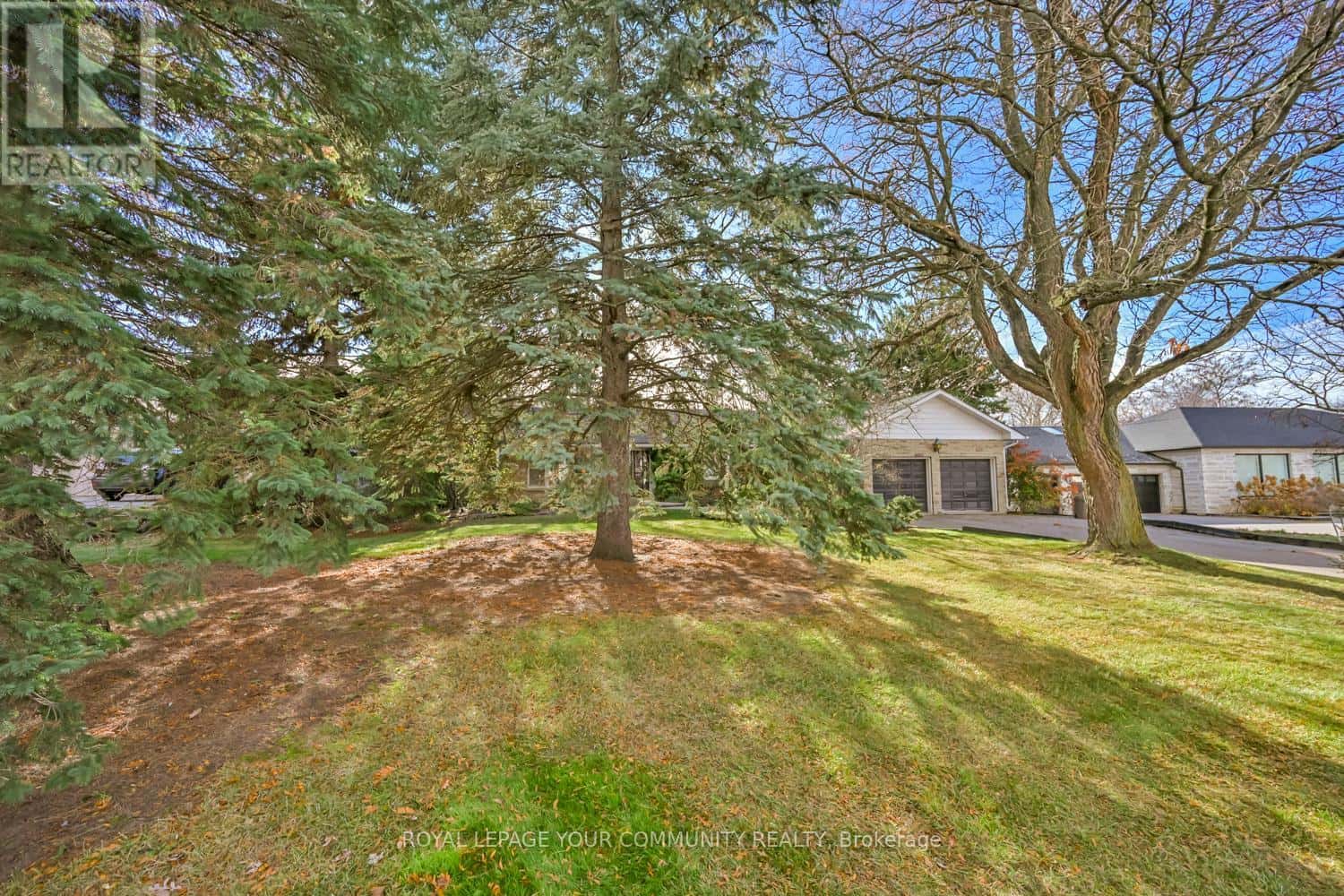 23 DENHAM DRIVE S — Richmond Hill (South Richvale), Ontario - Photo 5 of 15