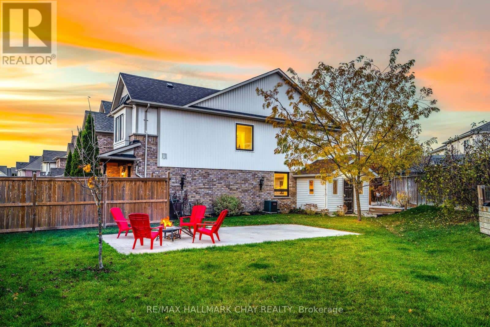 90 HAMMILL HEIGHTS — East Gwillimbury (Mt Albert), Ontario - Photo 2 of 34