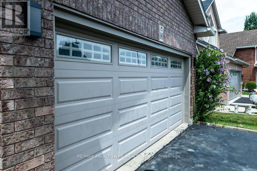 14 SABLE DRIVE — Hamilton (Meadowlands), Ontario - Photo 5 of 50