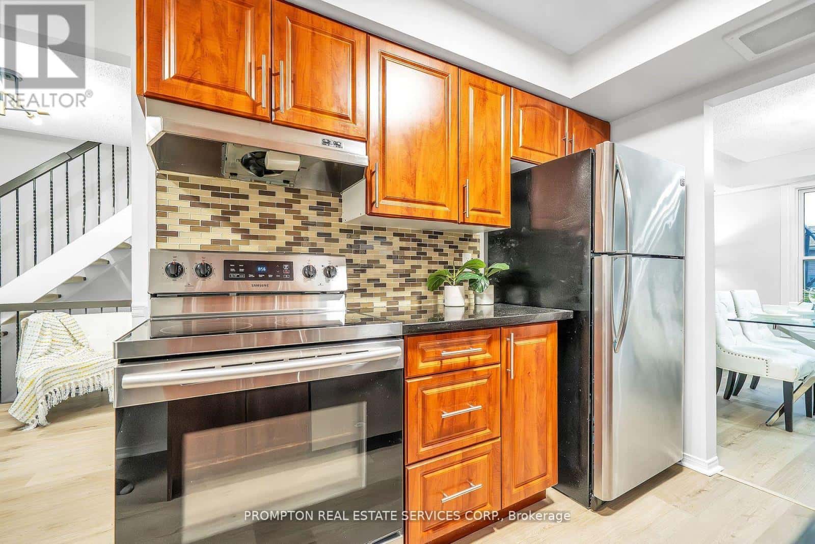 39 FROST DRIVE — Whitby (Lynde Creek), Ontario - Photo 5 of 14