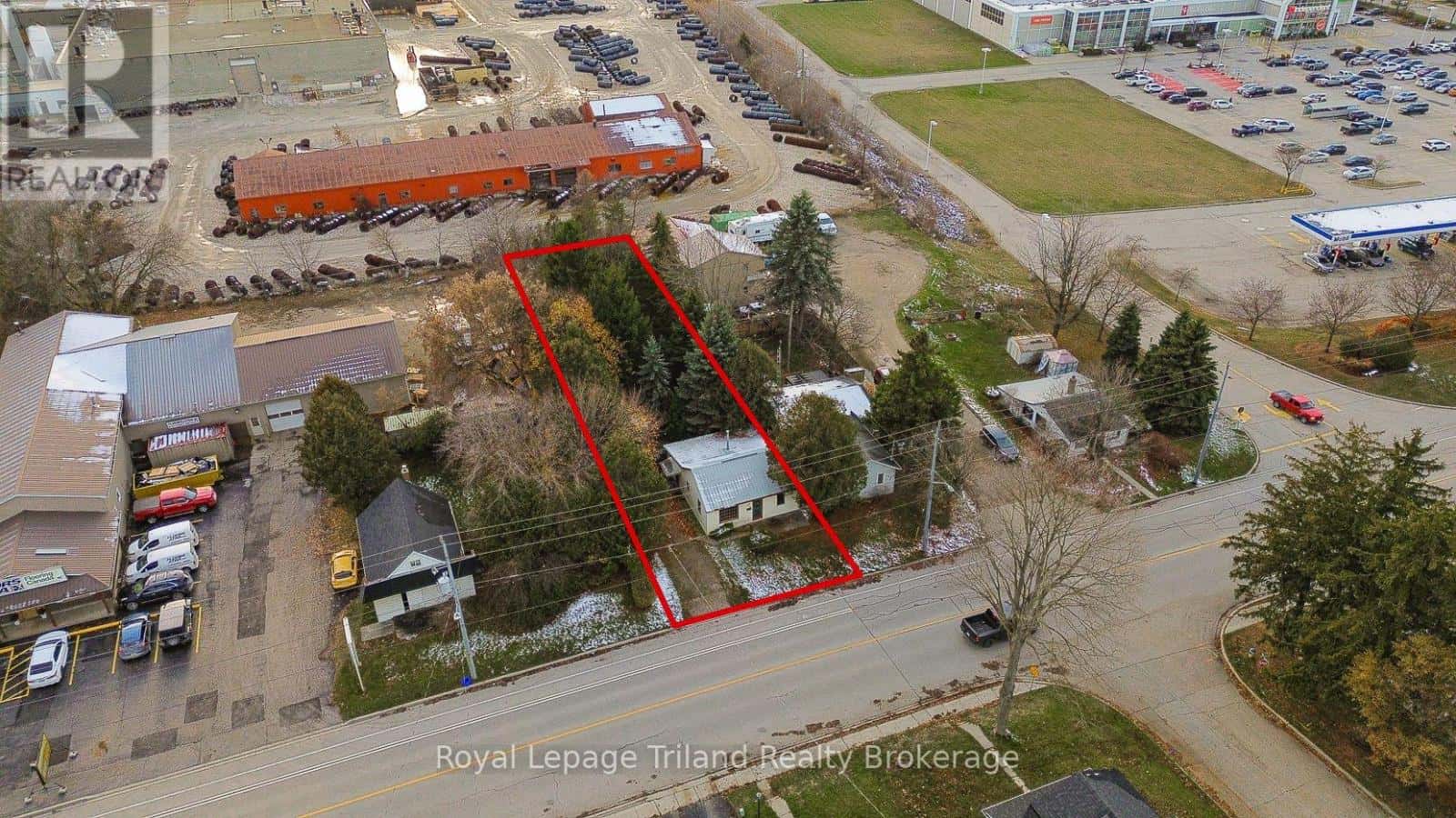 146 WHITING STREET — Ingersoll (Ingersoll - South), Ontario - Photo 2 of 26