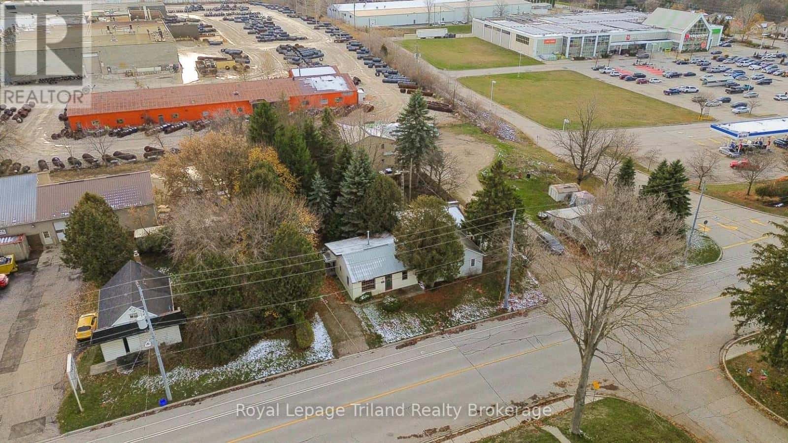 146 WHITING STREET — Ingersoll (Ingersoll - South), Ontario - Photo 3 of 26