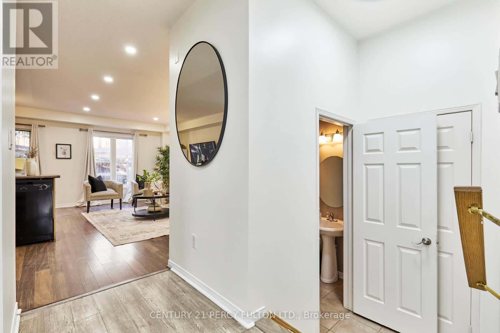 48 BETTINA PLACE — Whitby (Rolling Acres), Ontario - Photo 5 of 31