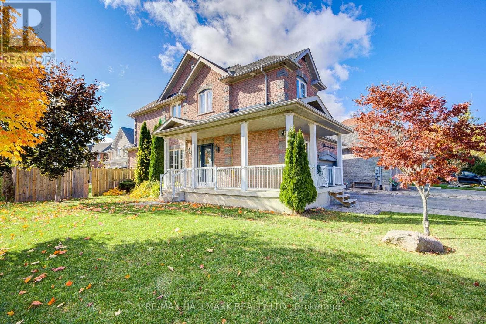 8 GLENDOWER CRESCENT — Georgina (Keswick North), Ontario - Main photo