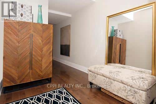 329 - 68 MAIN STREET N — Markham (Old Markham Village), Ontario - Photo 2 of 10