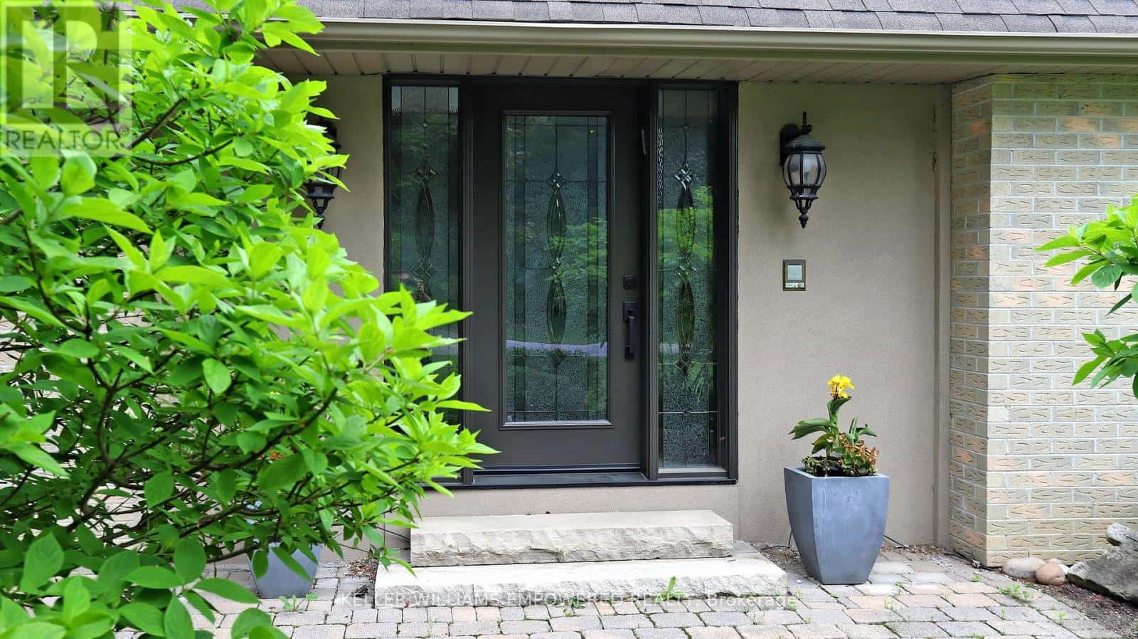 544 WOODLAND ACRES CRESCENT — Vaughan, Ontario - Photo 2 of 37