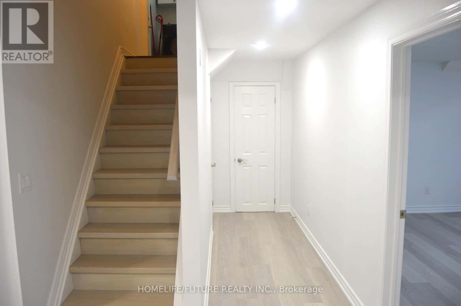 BSMT - 10 RIZAL AVENUE — Markham (Box Grove), Ontario - Photo 2 of 7