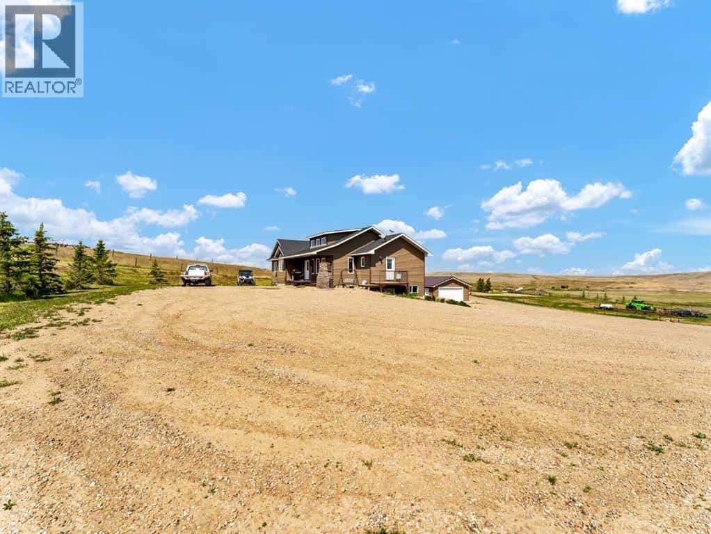 13308 Range Road 32 — Rural Cypress County, Alberta - Photo 5 of 50