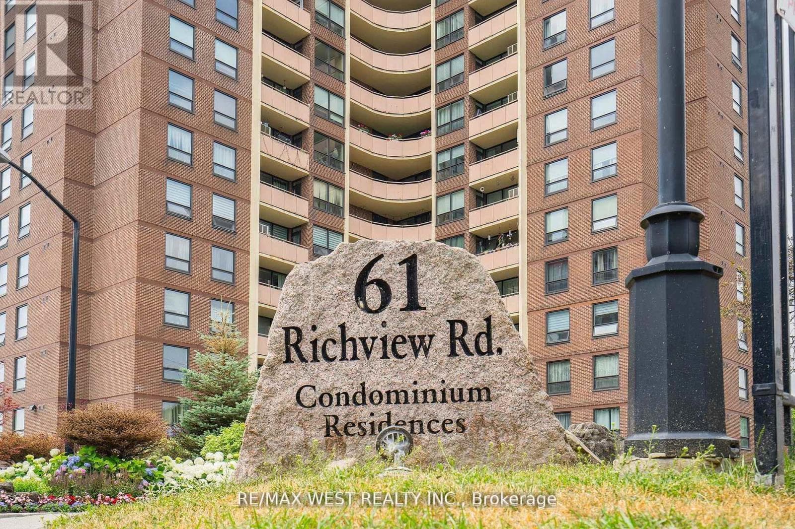 1603 - 61 RICHVIEW ROAD — Toronto (Humber Heights), Ontario - Main photo