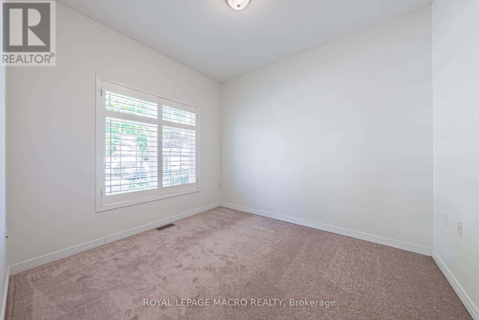 3 - 163 LIVINGSTON AVENUE — Grimsby (Grimsby West), Ontario - Photo 4 of 43