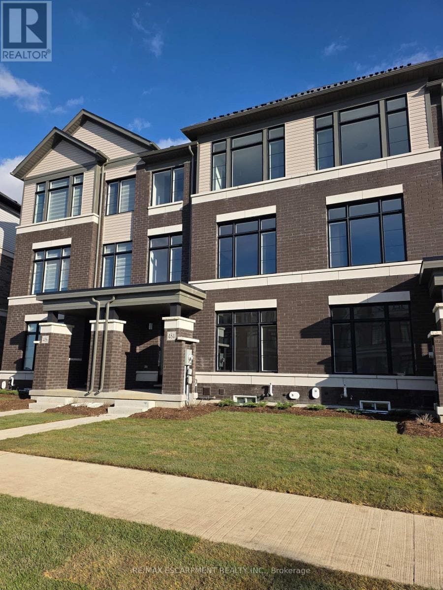 484 PROVIDENT WAY — Hamilton (Mount Hope), Ontario - Main photo