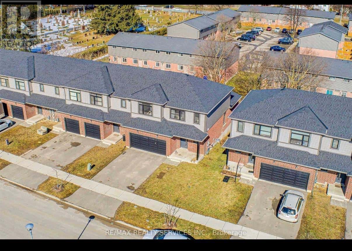 1319 MICHAEL CIRCLE N — London East (East L), Ontario - Photo 3 of 8