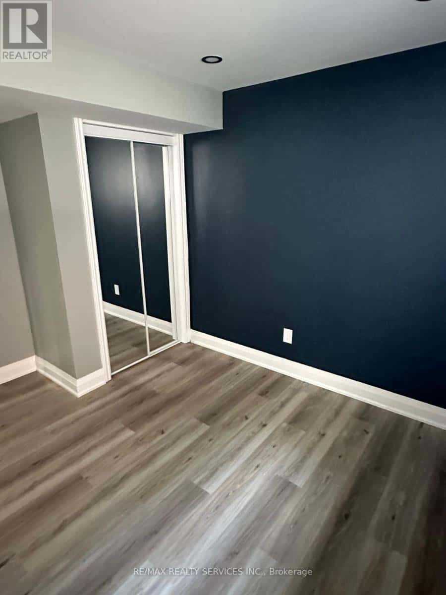 1319 MICHAEL CIRCLE N — London East (East L), Ontario - Photo 5 of 8