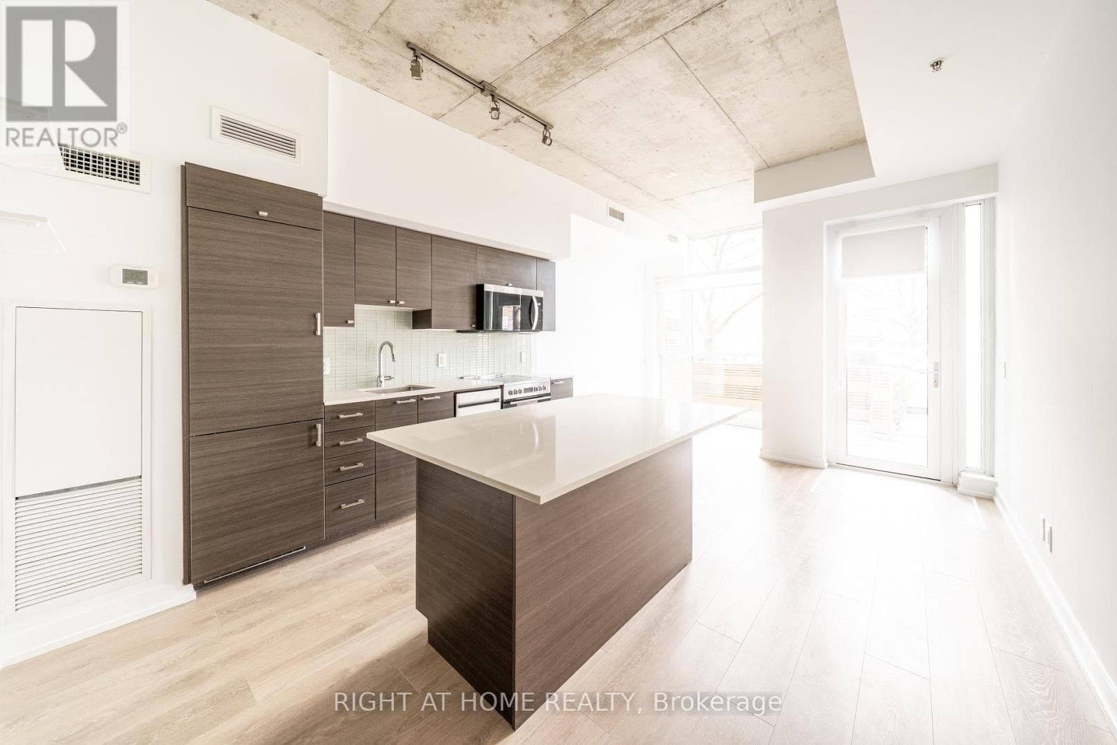 107 - 707 DOVERCOURT ROAD — Toronto (Palmerston-Little Italy), Ontario - Main photo