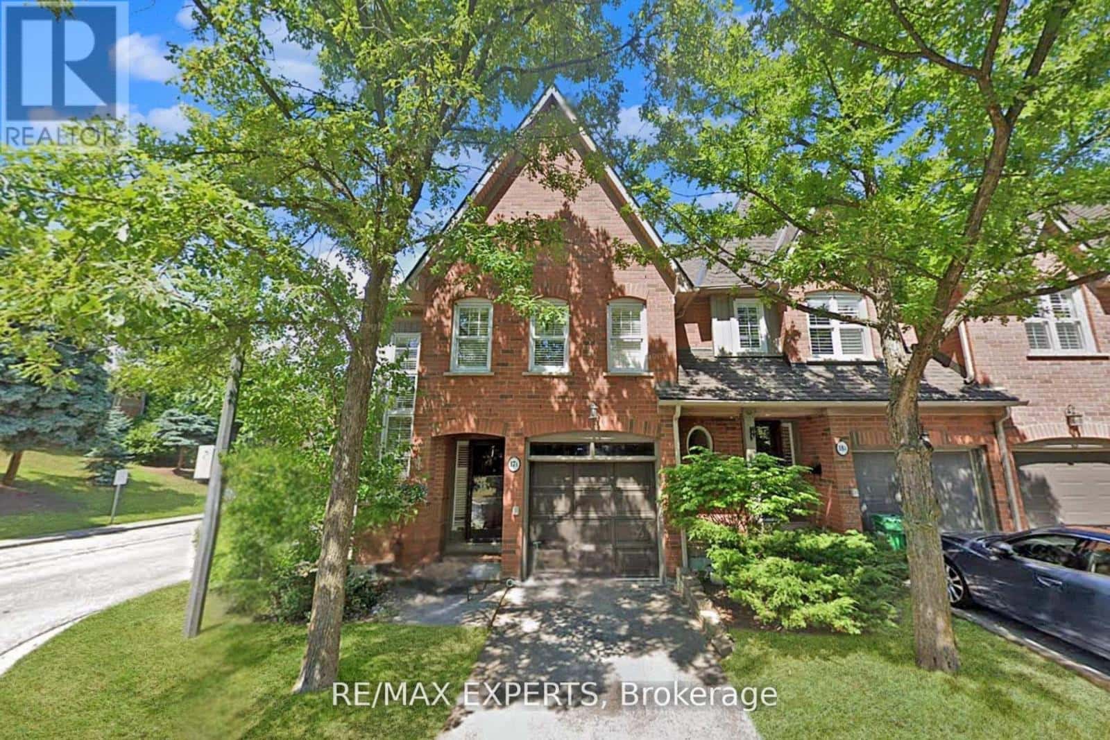 1084 Queen Street West 17B