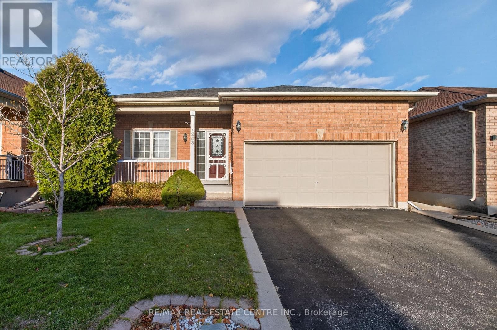 253 MALICK STREET — Milton (TM Timberlea), Ontario - Main photo