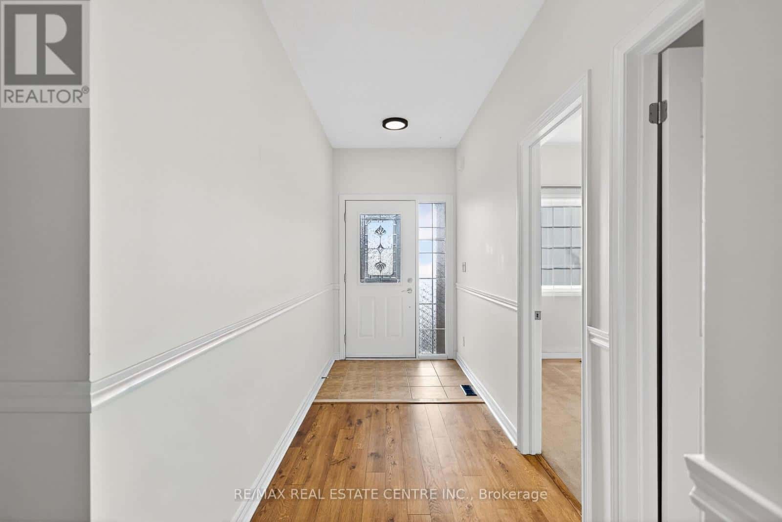 253 MALICK STREET — Milton (TM Timberlea), Ontario - Photo 2 of 47