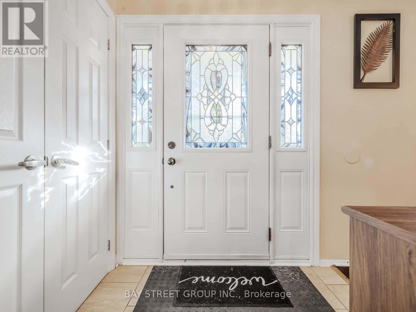 7 WHISTLING HILLS DRIVE — Toronto (Milliken), Ontario - Photo 3 of 32