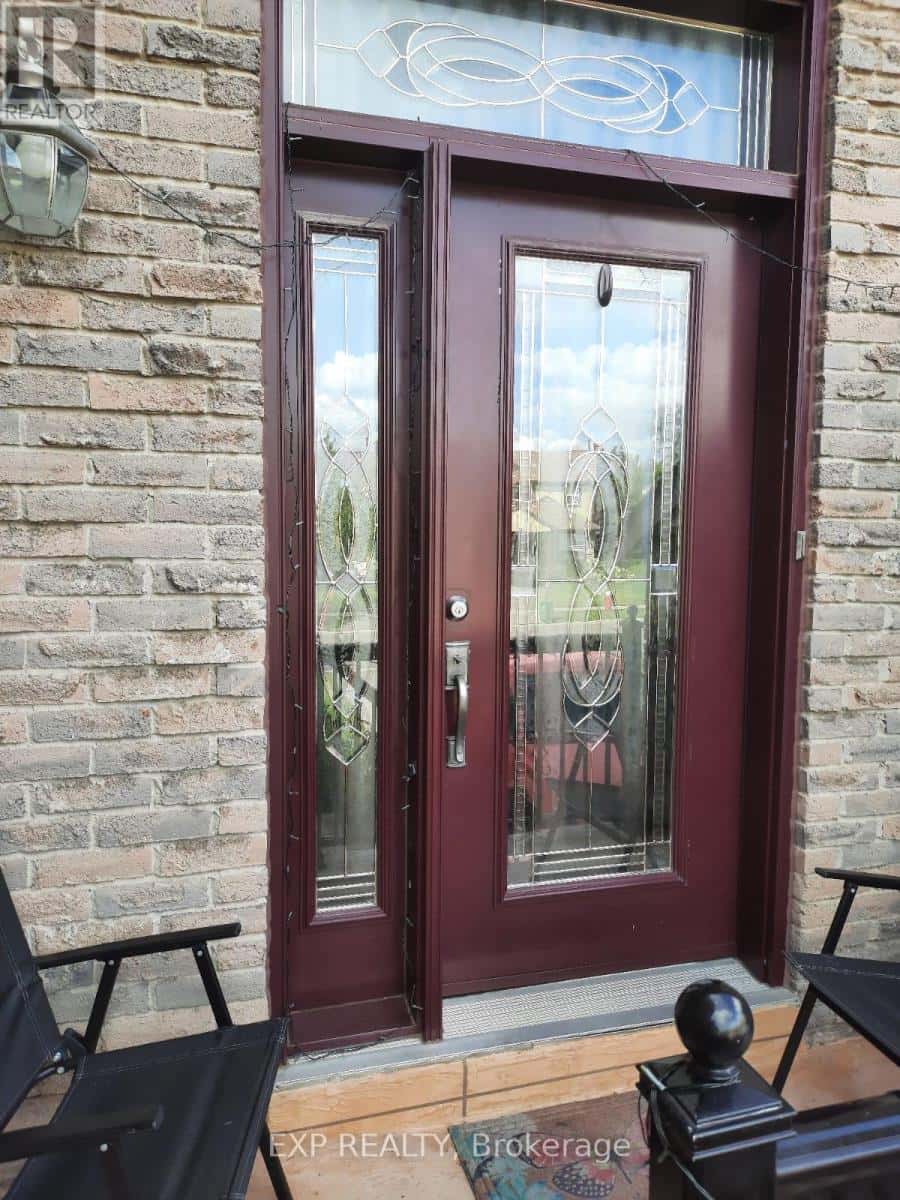 29 FANSHAWE DRIVE — Brampton (Heart Lake West), Ontario - Photo 2 of 14